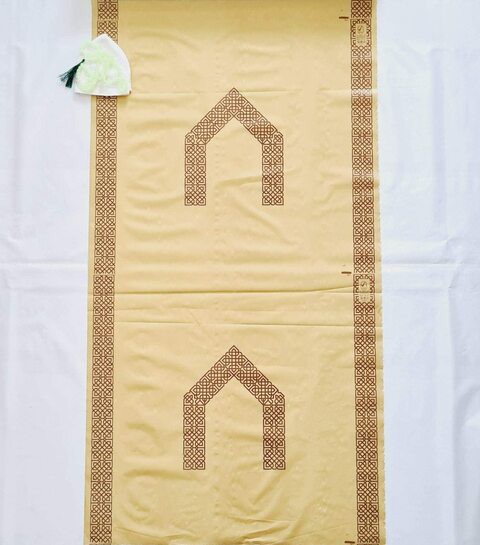 GETJZ Disposable Prayer Mat (25 Pcs Roll) Sajjada Janamaz 60 cm x 110 cm سجادة صلاة استخدام مرة واحدة العلبة تشمل 100 قطعة