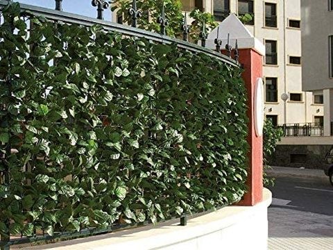 Yatai bamboo wooden fence with expandable ivy leaves