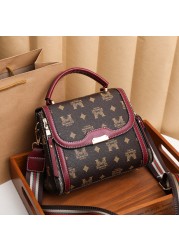 Ladies' style shoulder bag fashion wild wide shoulder strap handbag European and American retro printing messenger bag