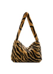 Fashion Women Cow Print Small Shoulder Bags Female Winter Plush Underarm Bags Leopard Zebra Pattern Fluffy Tote Bags Small Purses