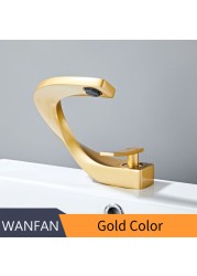 Basin Faucets Matte Black Modern Bathroom Mixer Tap Brass Washbasin Faucet Single Handle Single Hole Elegant Lever 855818