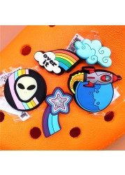 Original Space Alien Designer Shoe Charms 5pcs/lot Croc Buckle Luxury Accessories Rainbow Sun Clog Dog Jewelry Decorations Jibz