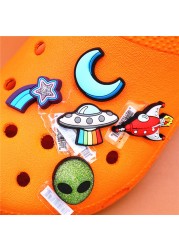 Original Space Alien Designer Shoe Charms 5pcs/lot Croc Buckle Luxury Accessories Rainbow Sun Clog Dog Jewelry Decorations Jibz