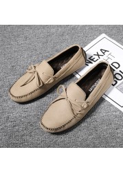 Men Loafers Suede Leather Moccasins Classic Casual Shoes Slip On Walking Shoes Comfortable Non-slip Driving Shoes Men's Shoe