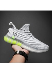 Spring men's sports shoes breathable mesh lightweight fly knit casual shoes fashion tennis shoes trend walking shoes