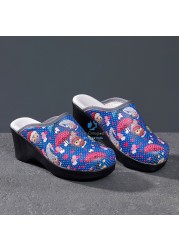 2021 New Women Leather Nurse Slippers High Quality Beauty Salon Dentist Lab Non-slip Surgical Clogs