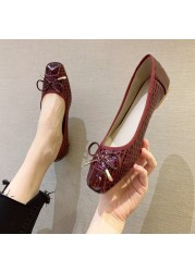 Women Spring Autumn Square Toe Stitching Soft Bottom Comfortable Shoes 2022 New Shallow Mouth Butterfly Stone Pattern Flats34-43