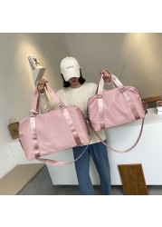 Fashion Large Travel Bag Women Cabin Tote Handbag Nylon Waterproof Women Shoulder Bag Weekend Gym Bag Female