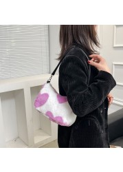 Women Fashion Winter Love Heart Print Underarm Bags Leopard Zebra Pattern Shoulder Bags Female Soft Plush Warm Fluffy Tote Bags