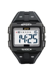 Large numbers easy to read 50m water resistant men digital watch outdoor sports