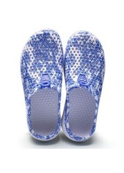 2020 summer women beach slippers blue and white print breathable mesh shoe for lip flops massage slippers plus size 41