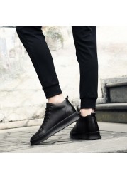 High Quality All Black Men's Leather Casual Shoes Increase Simple Pure Black Sneakers Fashion Breathable Sneakers Fashion Flats