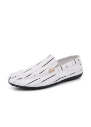 Men's shoes spring autumn slip on men's casual shoes light lazy white canvas flat breathable fashion trend male shoes