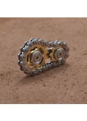 Flywheel sprockets finger sprocket sprockets EDC chains metal toy gear chain slewing landing ship road sprocket rotor