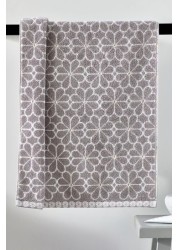 Mono Daisy Geo Towel