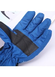 Winter Warm Ski Gloves Lovely Full Finger Gloves Snowboard Gloves Christmas Pattern Fleece Padded Glove for Kids