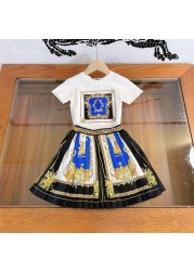 Designer Children's Wear Girls New T-shirt Cotton Summer Short Sleeve Vintage Printed Pleated Skirt 2 Piece Set High Quality