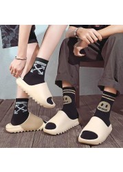 New 35~46 designer men slides kanye west men 2021 fashion women summer winter casual slippers for home beach male autumn shoes