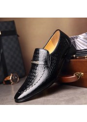 2021 new men's casual shoes classic low-cut embossed leather shoes comfortable business dress shoes man loafers plus size 38-48