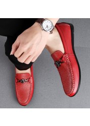 Spring 2022 peas shoes men's leather casual leather shoes driving soft-soled men's shoes red pedal lazy