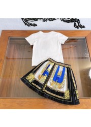 Designer Children's Wear Girls New T-shirt Cotton Summer Short Sleeve Vintage Printed Pleated Skirt 2 Piece Set High Quality