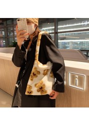 INS Women Flower Print Shoulder Bags Winter New Soft Plush Bucket Bags Female Open Pocket Crossbody Furry Fluffy Tote Bags