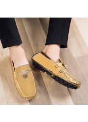 2022 spring and autumn new men's classic white men's shoes peas leather shoes breathable trend leather shoes moccasins