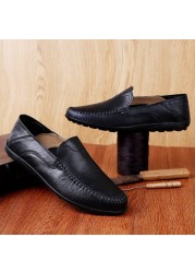 Genuine Leather Men Shoes Luxury Formal Moccasin Shoes No Lace Up Black Brown Italian Driving Shoes 2020