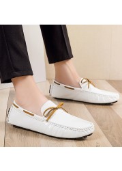 Spring new men's shoes breathable lightweight shoes non-slip shoes male flats leather slip-on driving shoes soft fashion shoes