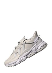 حذاء رياضي Ozweego من Adidas Originals