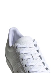 حذاء رياضي Superstar من adidas Originals