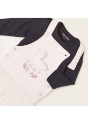 Juniors Solid T-shirt and Dungarees with Applique Detail