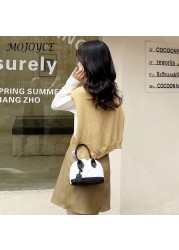 Women Shoulder Bags Female Retro Crossbody Bag Women Diamond Lattice Trending Small Capacity Handbag Bucket for Travel