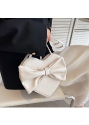 HOCODO Heart Shaped Crossbody Bags For Women Bow-knot Shoulder Bag Woman Summer Cute Ladies Purse PU Leather Women Bags