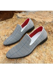 New design luxury plaid dress shoes for men slip on high quality male loafers classic point toe wedding shoes plus size 48