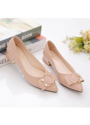 2022 new women's single shoes real soft leather spring and autumn mid heel shallow mouth pointy soft leather mother shoes