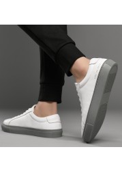 Summer new products men's casual flat bottom shoes fashion deodorant sneakers and lightweight sweat-absorbing shoes