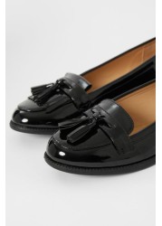 حذاء مسطح من Lipsy Tassle School Loafer (أقدم)