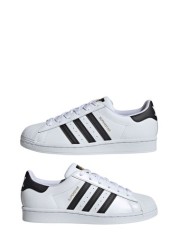 حذاء رياضي Superstar من adidas Originals