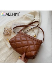 Women's PU Leather Diamond Lattice Shoulder Bag Lady Embroidery ThreadChain Flap Crossbody Bag