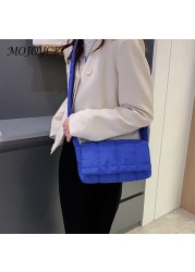 Fashion Vertical Square Shoulder Bag Retro Bag Padded Handbag Winter Warm Tote Bag Small Flap Tote Handbag