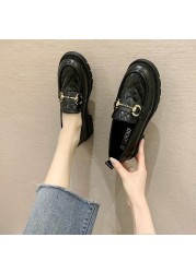 Casual leather small leather shoes women's spring 2022 new student versatile low-heeled women's shoes British style