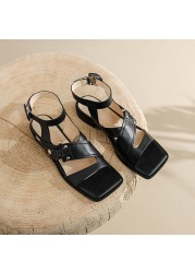 Real Leather Gladiator Women Sandals Square Heels Metal Decoration Classic Retro Buckle Strap Ladies Summer New Open Toe Shoes