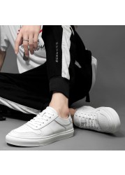 Spring new white shoes men's shoes tide wild men's Korean casual shoes genuine white formal shoes lace up student sneakers