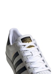 حذاء رياضي Superstar من adidas Originals